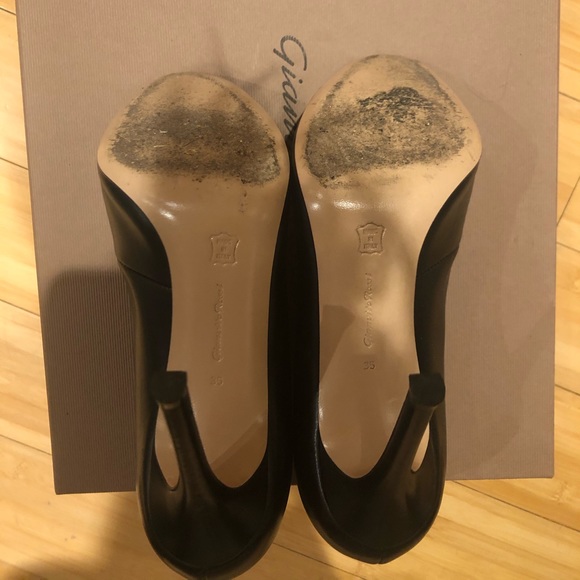 Gianvito Rossi “Vamp” Black Leather Bootie - Picture 5 of 6